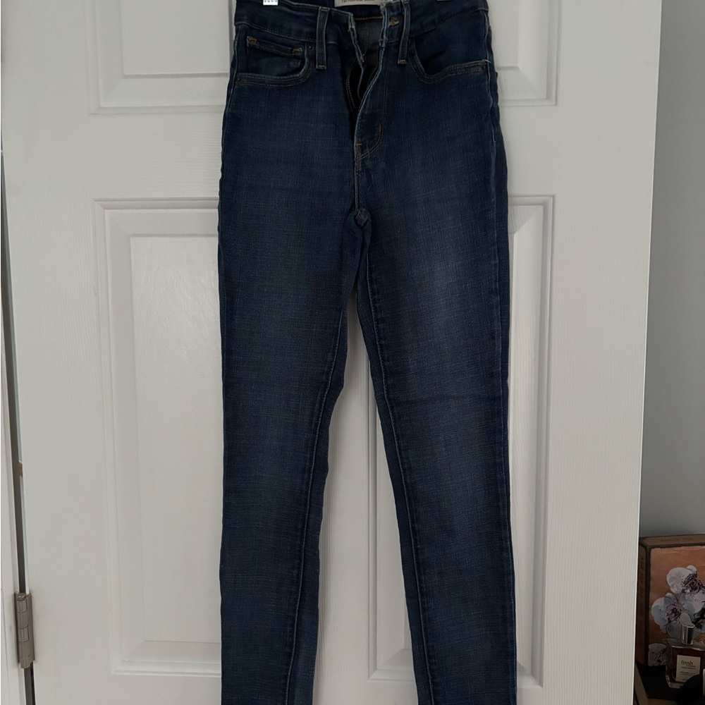 Levi’s 721 high rise skinny size 24